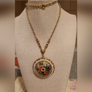 Vintage Western Germany Gold Tone Floral Pendant Necklace